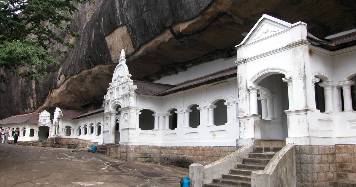 Dambulla Cave Temple